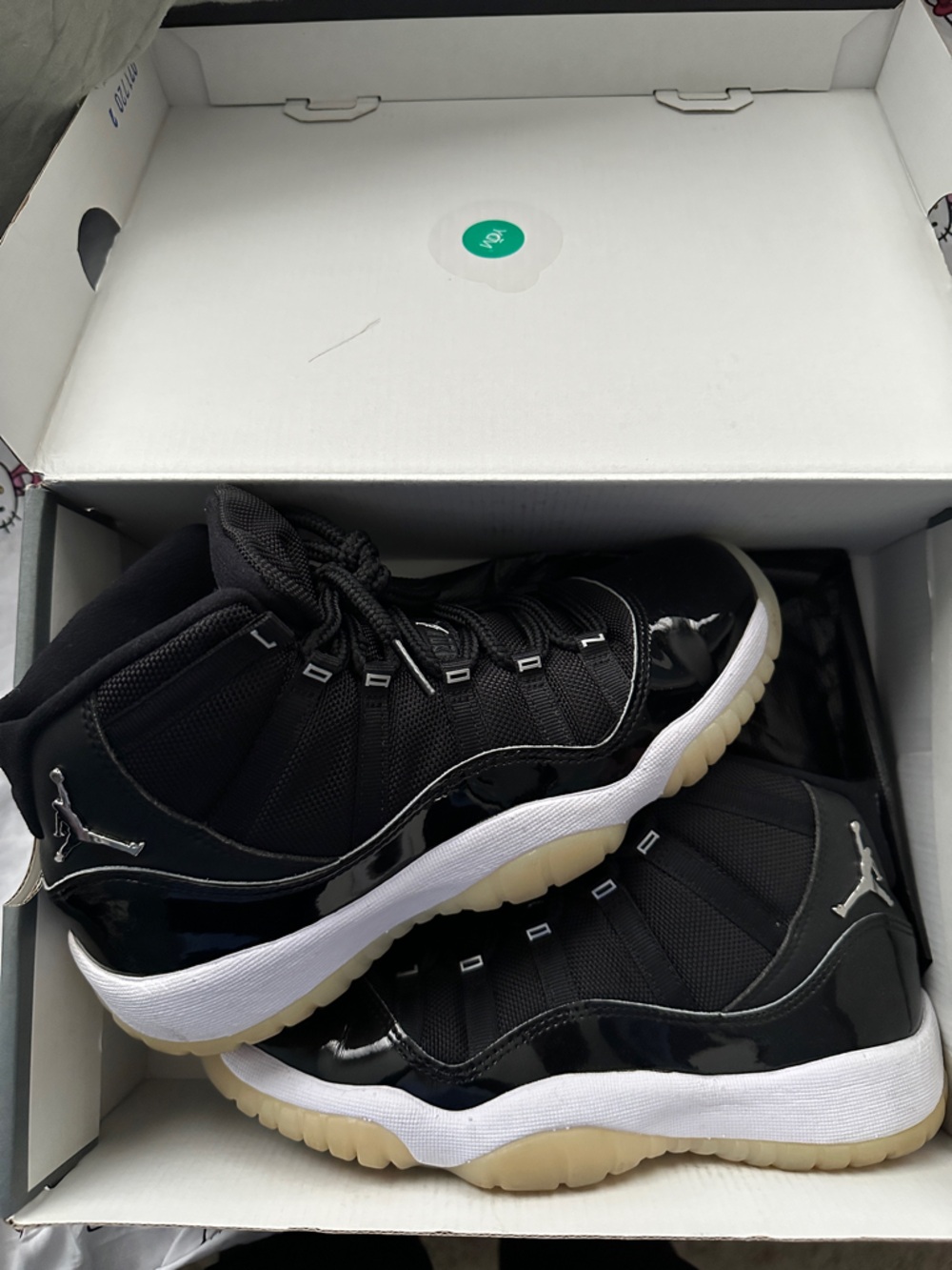 Jordan Jubilee 11 Boys GS 6.5 women’s 7.5 Black patent leather w/ White Midsole